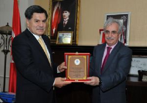 Kılıç'tan ETÜ'ye övgü